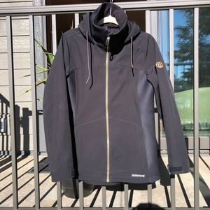 686 women’s snowboarding jacket size medium